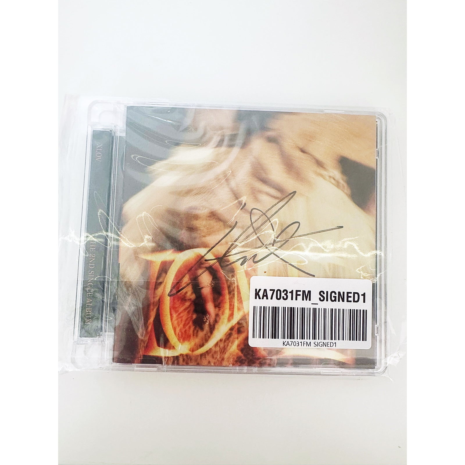 Signed I ONE XLOV KIDOL album.