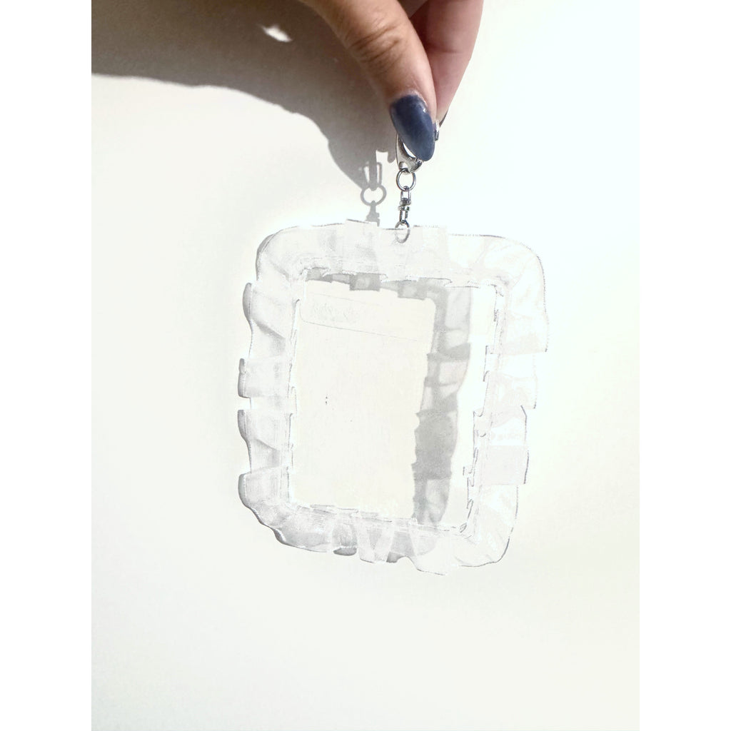 Frilly photocard holder